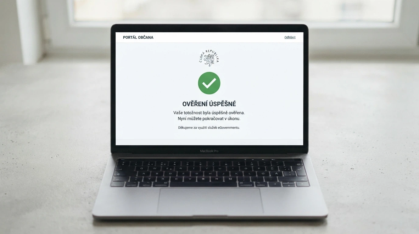 Detail webové stránky online kasina se zvýrazněným logem MF ČR a číslem licence v patičce
